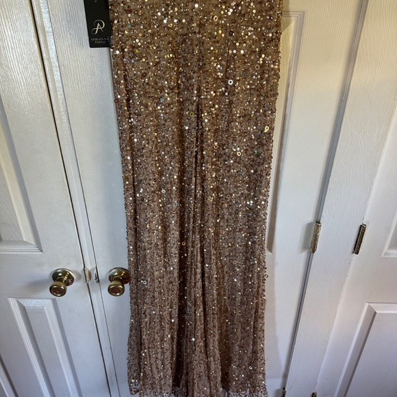 NWT Adrianna Papell Gold Sequin Full Length Gown - Picture 15 of 16